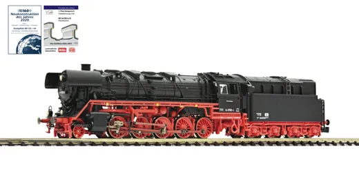 Dampflokomotive BR 44.0 mit Öltender, DR