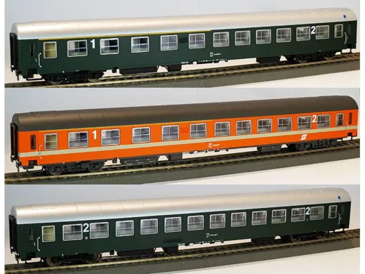 ADRIA Express 76' - Set mit 3 Wagen ÖBB Typ UIC-X 1x1/2'+1x2' Grün + 1x1/2' C1 Epoche IV